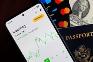 12 Best Travel Apps to Save Money in 2026