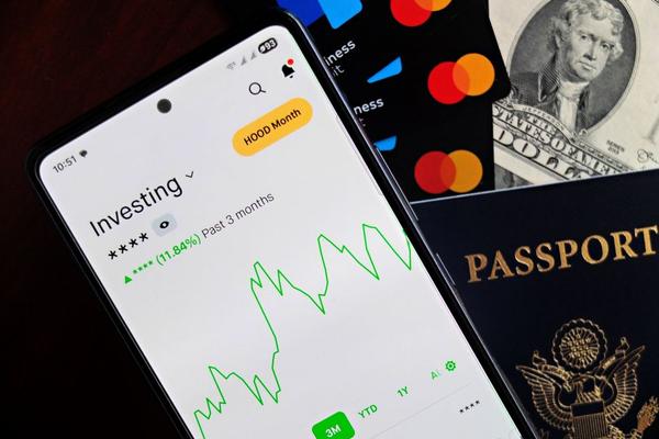 best travel apps to save money